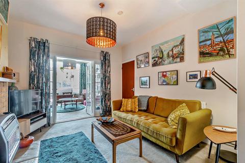 3 bedroom character property for sale, North Street West, Uppingham, Rutland