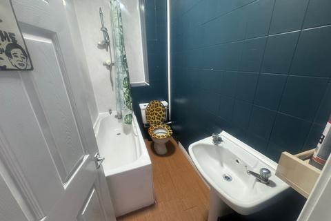 2 bedroom flat to rent, Westgate Road, Newcastle upon Tyne NE4