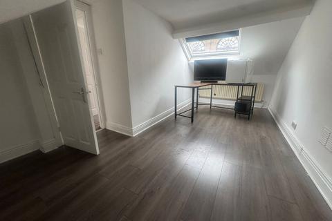 2 bedroom flat to rent, Westgate Road, Newcastle upon Tyne NE4