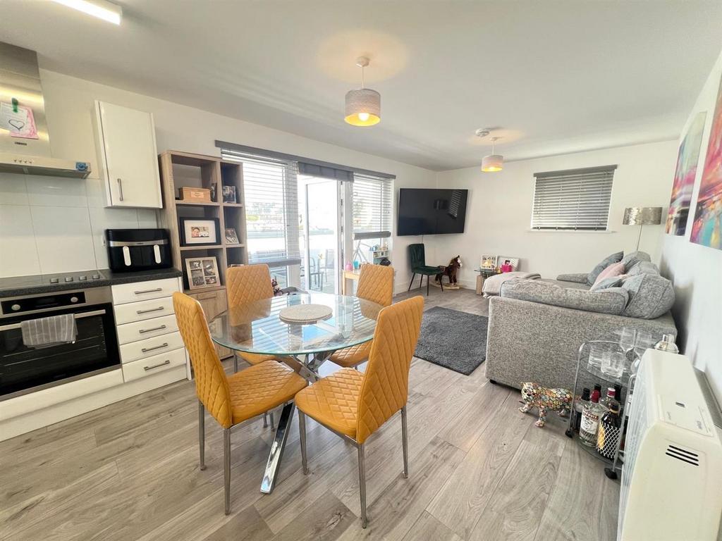 PHOTO-2025-09-18-10-44-08 8.jpg