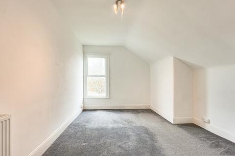 2 bedroom flat for sale, Kings Road, Westcliff On Sea, SS0
