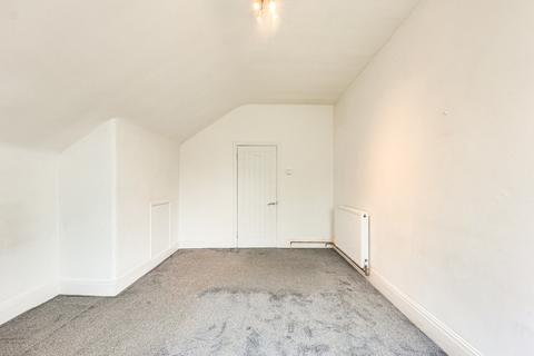 2 bedroom flat for sale, Kings Road, Westcliff On Sea, SS0