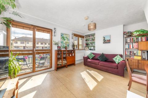 2 bedroom maisonette for sale, Willowbrook Estate, Peckham, London, SE15