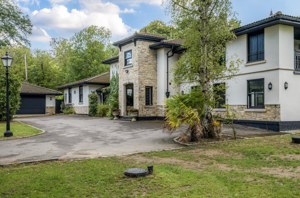 1348263-1-68c8460...