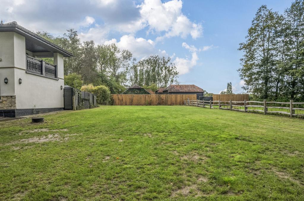 1348263-11-68c846...