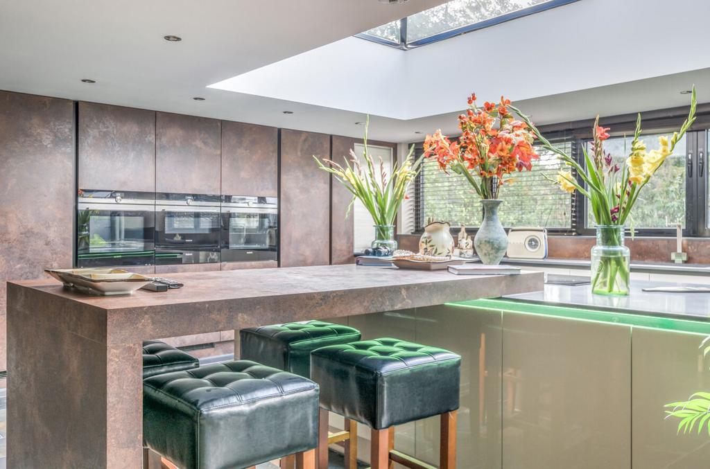 1348263-29-68c848...