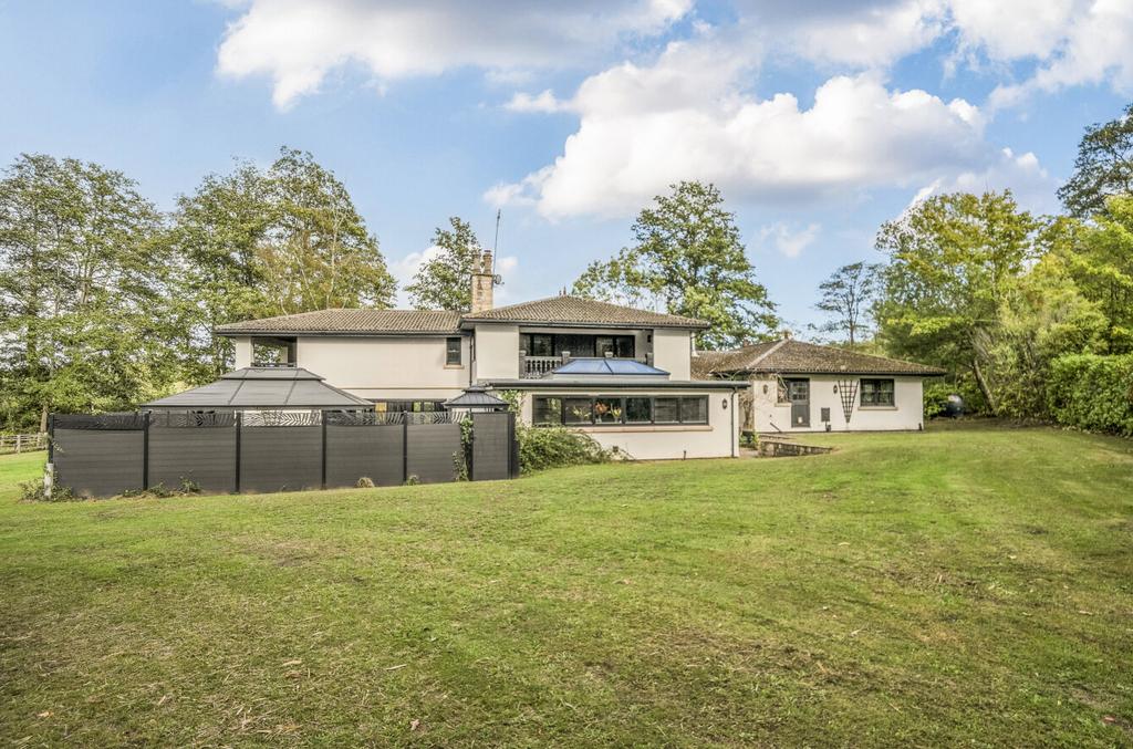 1348263-6-68c8467...