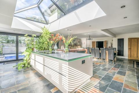 6 bedroom detached house for sale, Jubilee Road, Finchampstead, Wokingham