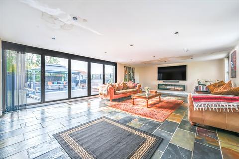 6 bedroom detached house for sale, Jubilee Road, Finchampstead, Wokingham