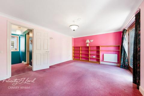 undefined, Vantage Mews, London E14