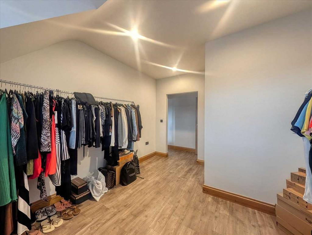 Walk in Dressing