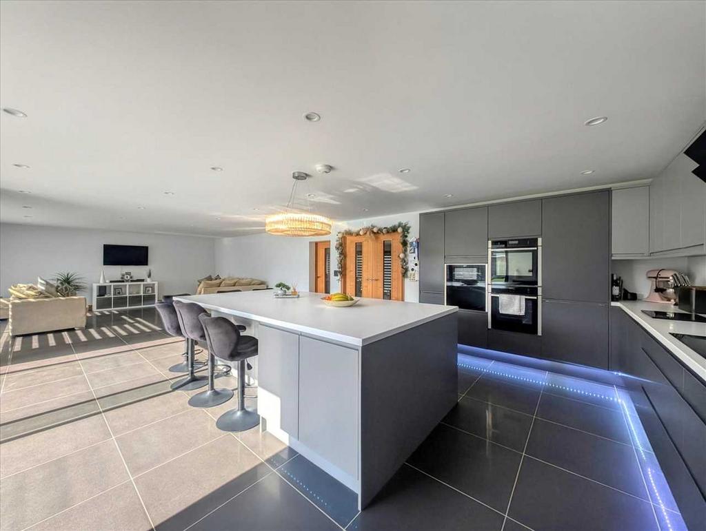 Kitchen / Living