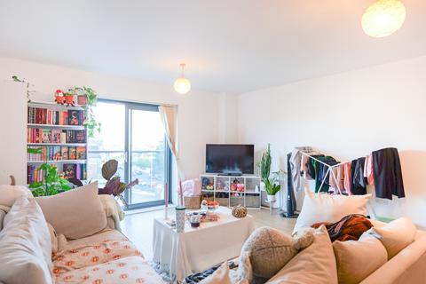 2 bedroom flat for sale, Bouverie Court, Leeds LS9