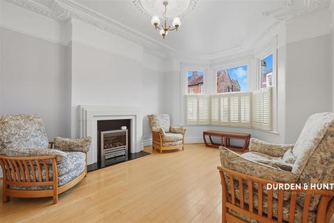 4 bedroom terraced house for sale, Dover Road, Aldersbrook E12