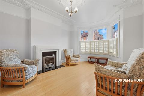 4 bedroom terraced house for sale, Dover Road, London E12