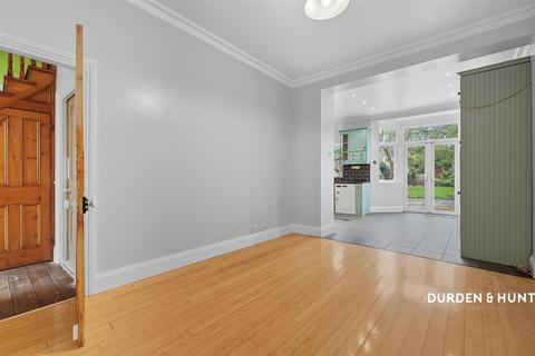 4 bedroom terraced house for sale, Dover Road, London E12