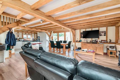 undefined, High Street, Henfield