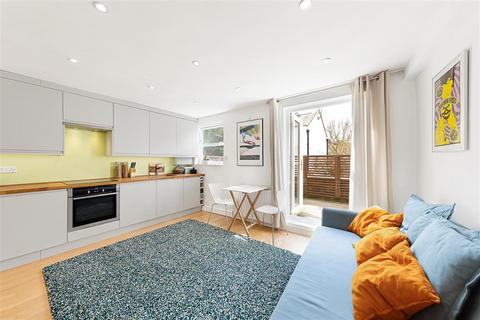 1 bedroom flat for sale, Battersea High Street, SW11