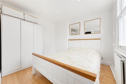 1 bedroom flat for sale, Battersea High Street, SW11