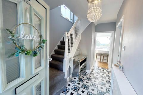 3 bedroom detached house for sale, Onchan Drive, Carlton NG4