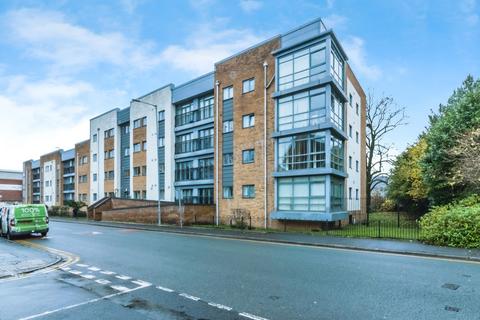 2 bedroom apartment to rent, Moss Lane East, Greater Manchester M14