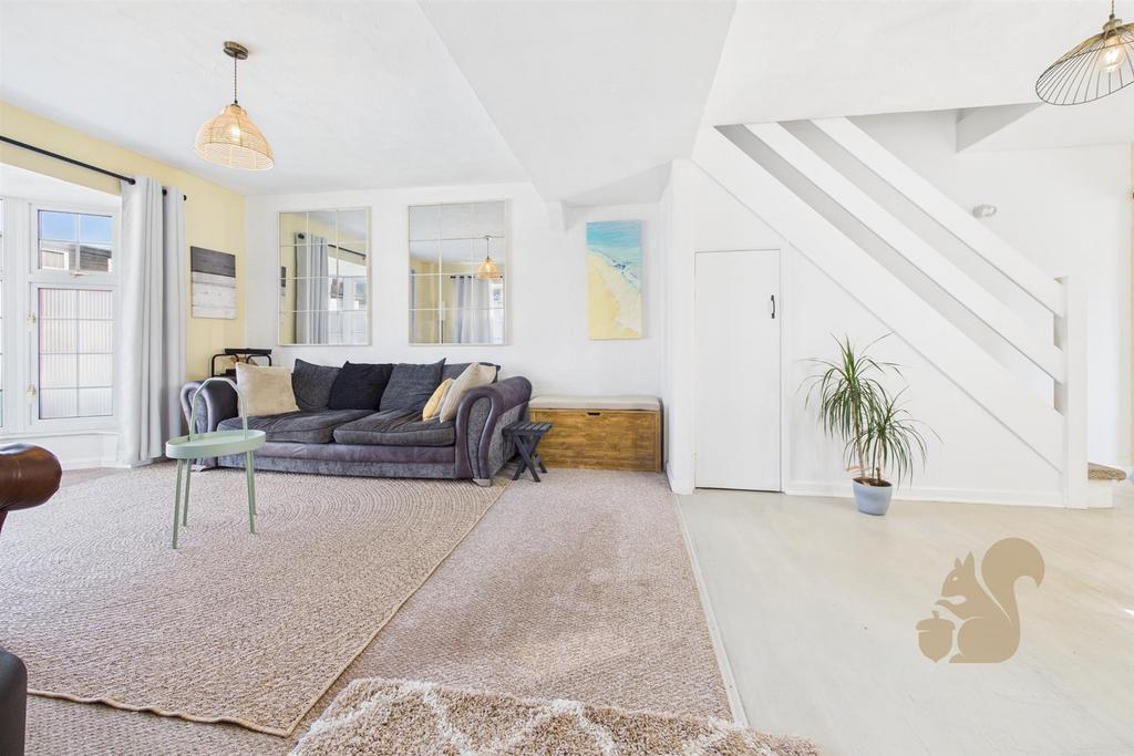 CAM03877 G0-PR0258-STILL019.jpg