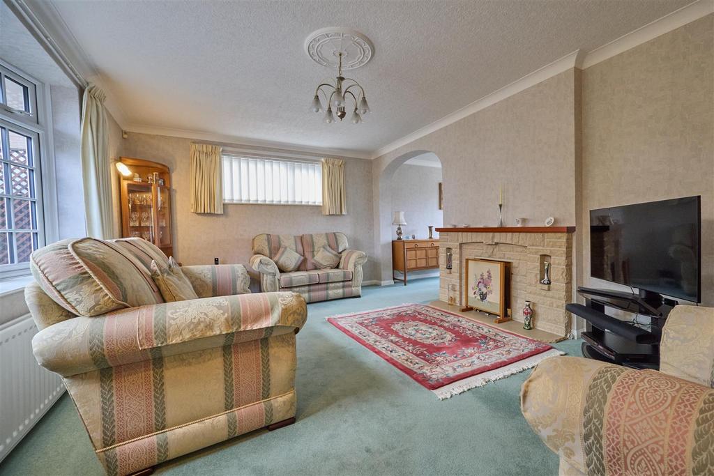 Lounge to Front