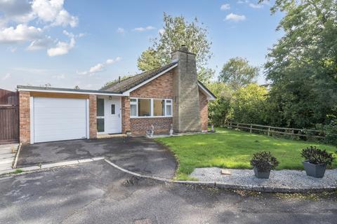 3 bedroom detached bungalow for sale, College View, Galmington