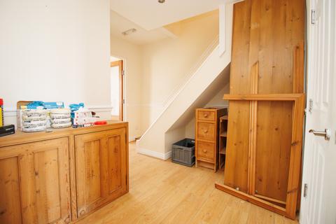 3 bedroom flat for sale, West Avenue, Filey YO14