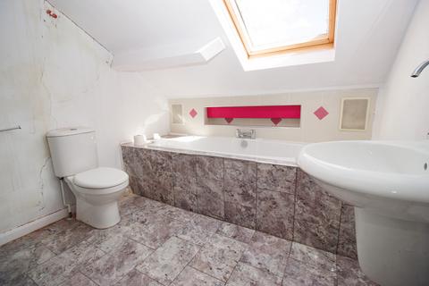 3 bedroom flat for sale, West Avenue, Filey YO14