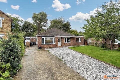 3 bedroom detached bungalow for sale - Robert Avenue, Dogsthorpe, Peterborough, PE1