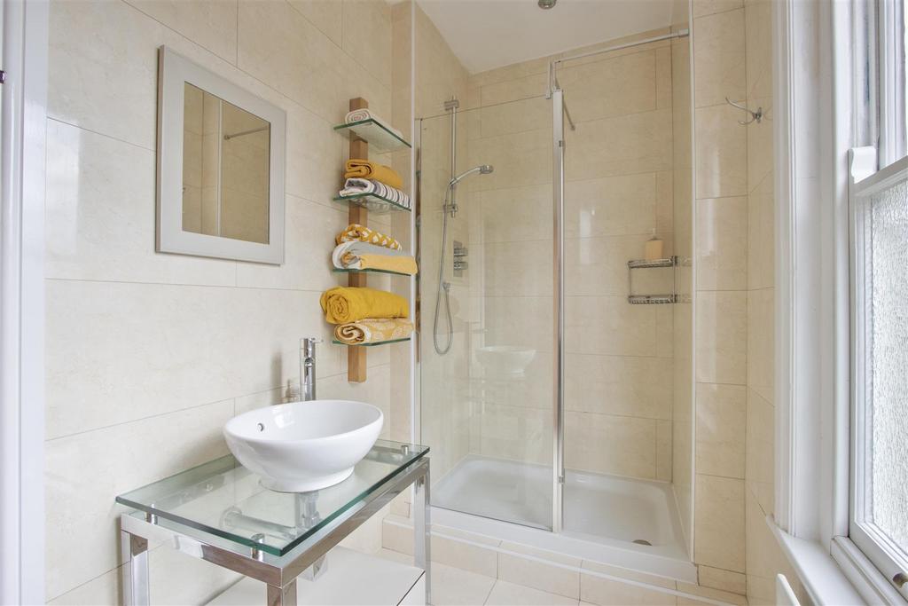 En Suite Shower Room 1