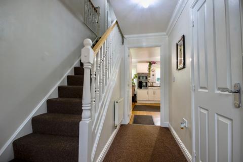 8 Blacksmith Close, Oakdale, Blackwood, NP12 0BG