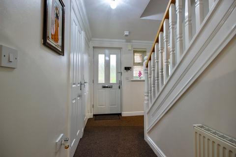 8 Blacksmith Close, Oakdale, Blackwood, NP12 0BG