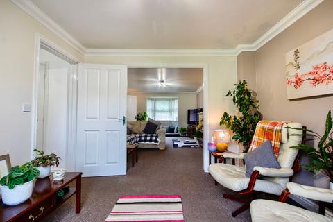 8 Blacksmith Close, Oakdale, Blackwood, NP12 0BG