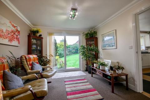 8 Blacksmith Close, Oakdale, Blackwood, NP12 0BG