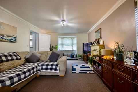 8 Blacksmith Close, Oakdale, Blackwood, NP12 0BG