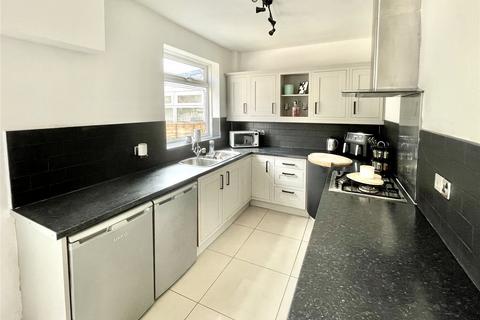 9 Broomhead Road, Wombwell, Barnsley, S73 0SA