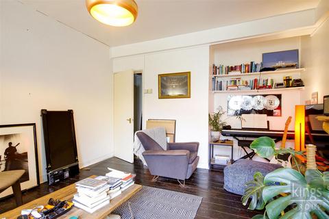 1 bedroom flat for sale, Pritchards Road, London