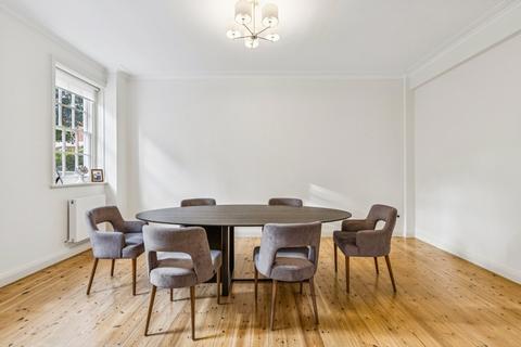 3 bedroom flat for sale, Duchess of Bedfords Walk, London