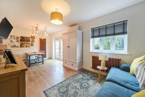16 Cartmel Close, Towcester, NN12 6UA