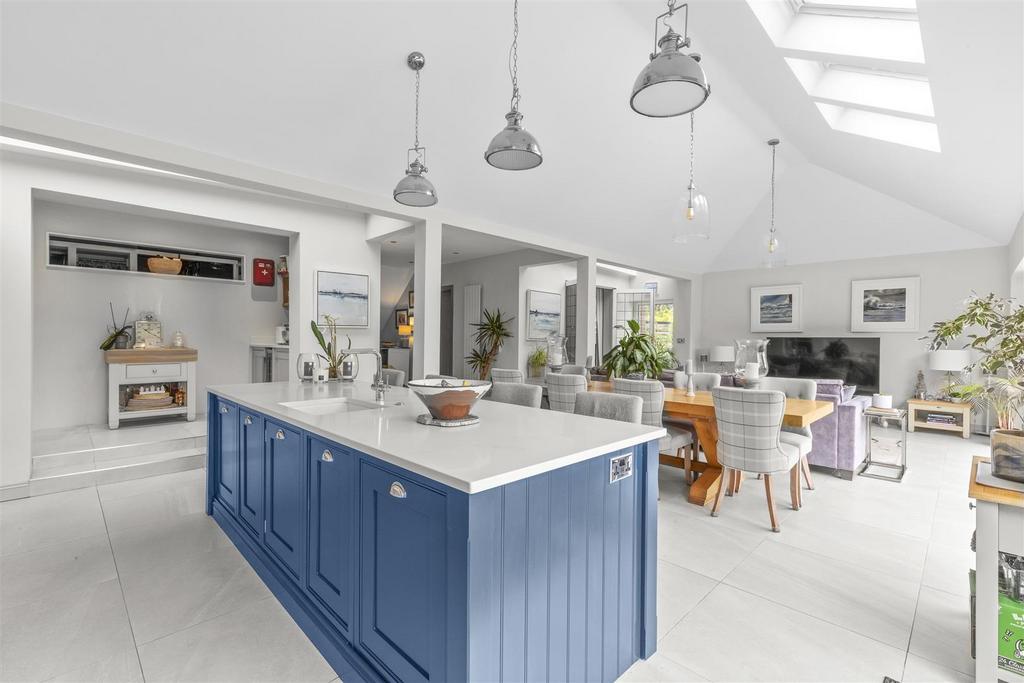 87 Hamilton Road, HP13 5 BQ-17.jpg