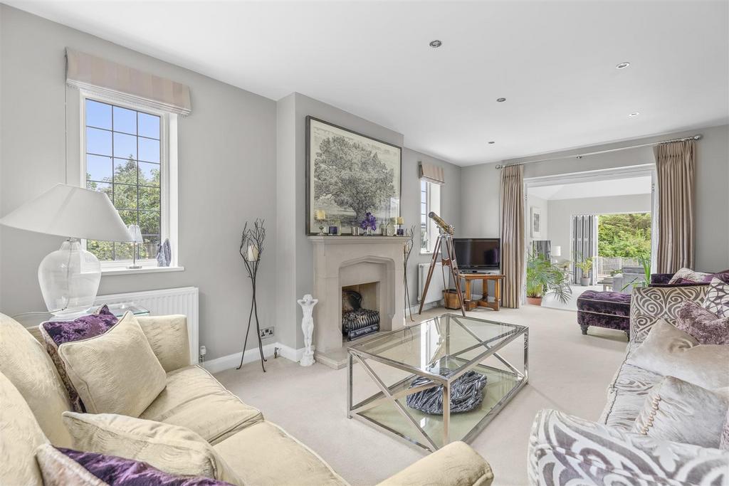 87 Hamilton Road, HP13 5 BQ-10.jpg