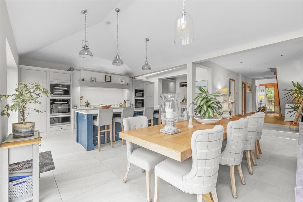 87 Hamilton Road, HP13 5 BQ-13.jpg