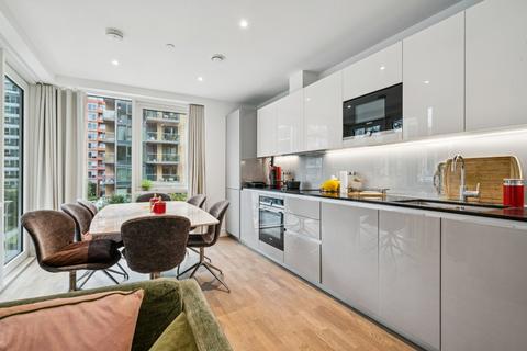 2 bedroom flat for sale, Discovery House, Juniper Drive, London