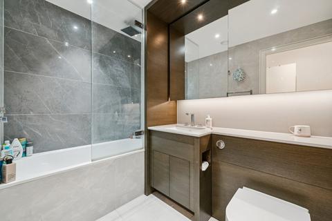 2 bedroom flat for sale, Discovery House, Juniper Drive, London