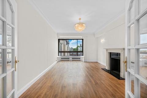 4 bedroom flat to rent, -8 Porchester Gate, Bayswater Road, London