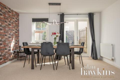 50 Daisy Brook, Royal Wootton Bassett, Swindon, SN4 7FF