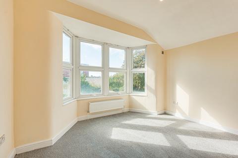 2 bedroom flat for sale, Boscombe Road, Southend On Sea, SS2