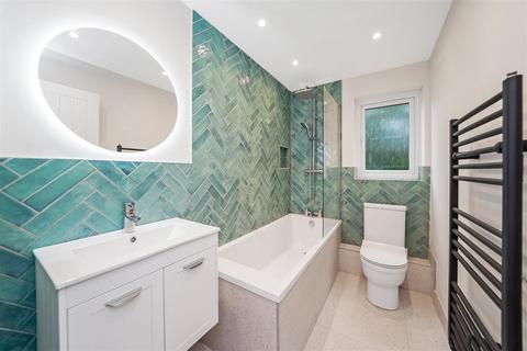 undefined, Dells Close, London E4